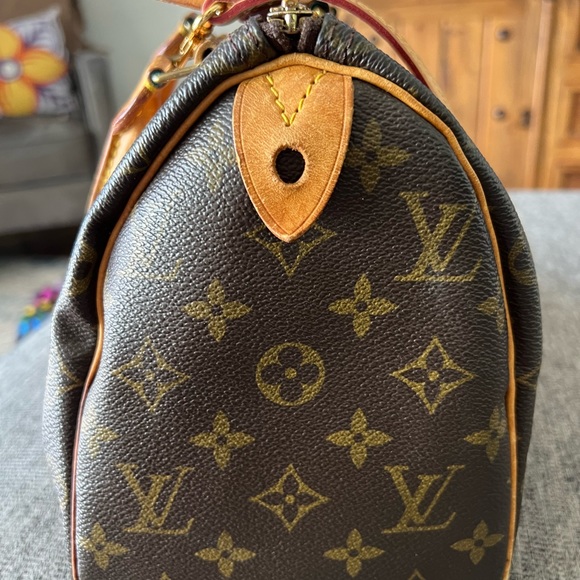 Vintage Louis Vuitton handbag from 90s - Picture 7 of 14